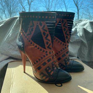 Givenchy Leather Ankle Boots / Cowboy Boot